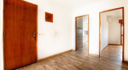 Apartamento T2 em Quelfes de 84 m²