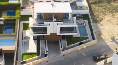 Casa T3 em A dos Cunhados e Maceira de 226 m²