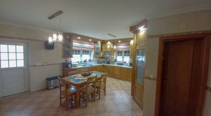 Casa / Villa T3 em Atouguia da Baleia de 205 m²