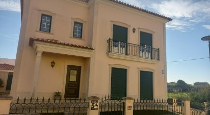 House T3 in Atouguia da Baleia of 205 m²