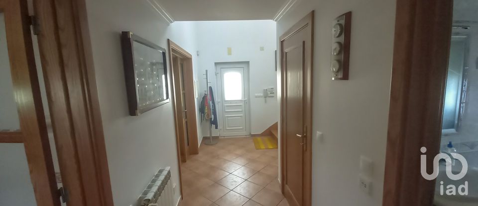 Casa / Villa T3 em Atouguia da Baleia de 205 m²