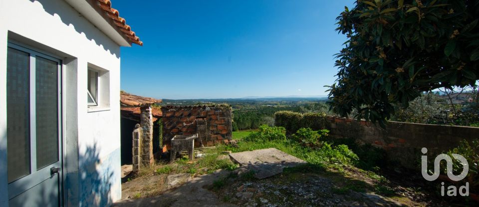 Casa de aldeia T3 em Anobra de 176 m²