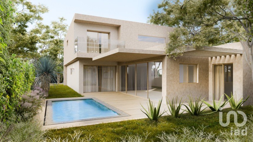 House T4 in Mexilhoeira Grande of 255 m²