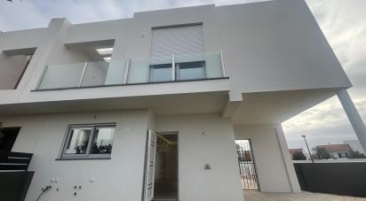 Casa / Villa T2 em Odiáxere de 115 m²