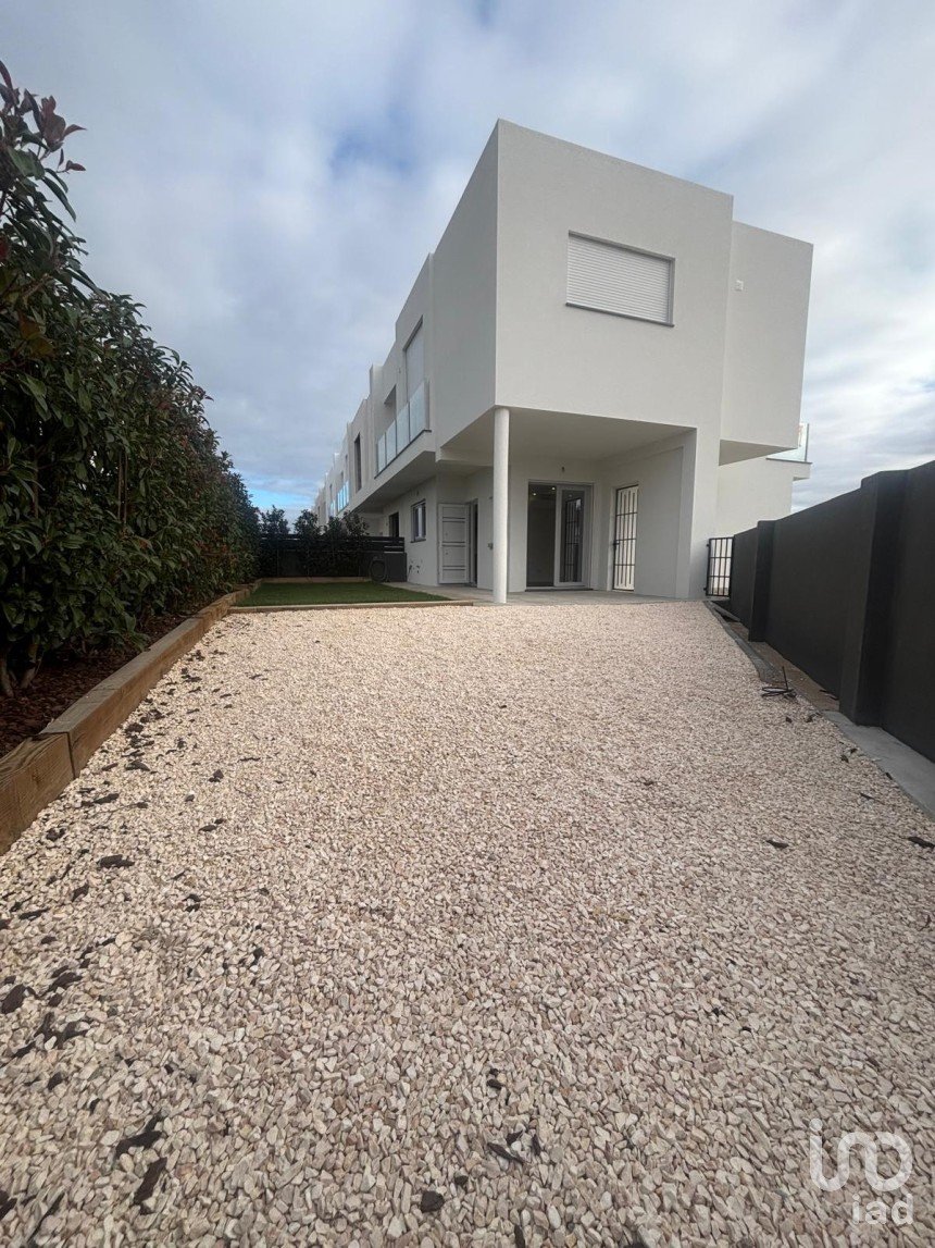 Casa / Villa T2 em Odiáxere de 115 m²