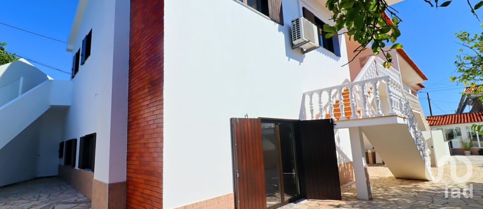 Casa / Villa T4 em Gaeiras de 208 m²