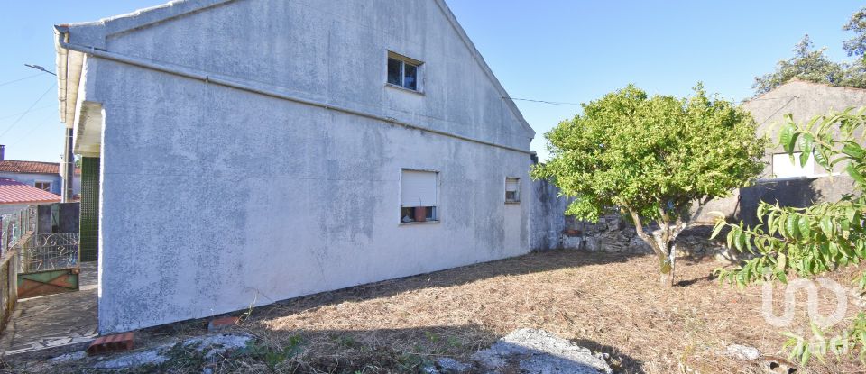 Maison T2 à São Miguel, Santa Eufémia e Rabaçal de 262 m²