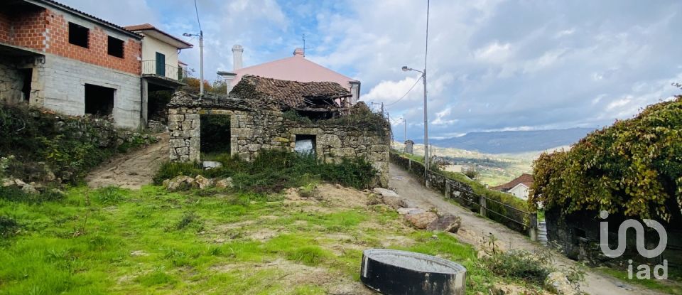 Casa de Campo T0 em Adoufe e Vilarinho de Samardã de 90 m²