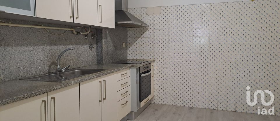 Apartamento T2 em Marrazes e Barosa de 82 m²