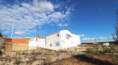 House T3 in Além da Ribeira e Pedreira of 146 m²