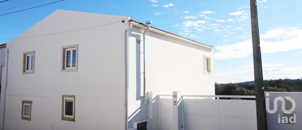 Maison T3 à Além da Ribeira e Pedreira de 146 m²