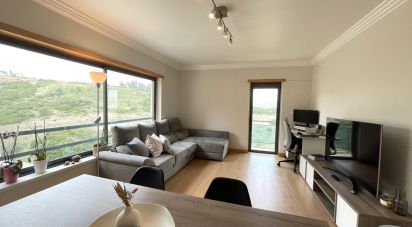 Apartment T2 in Santo António dos Cavaleiros e Frielas of 64 m²