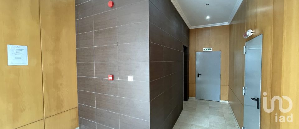 Appartement T2 à Santo António dos Cavaleiros e Frielas de 64 m²