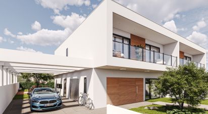 Casa / Villa T4 em Estômbar e Parchal de 250 m²