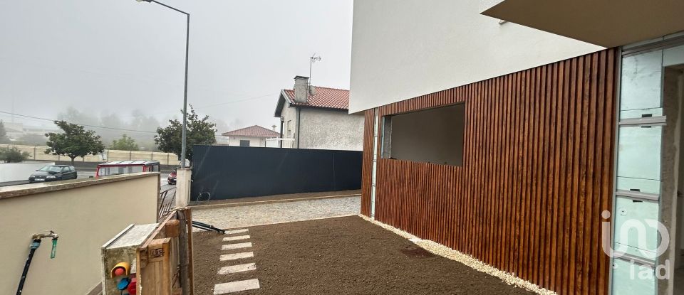 House T3 in Arões (São Romão) of 208 m²