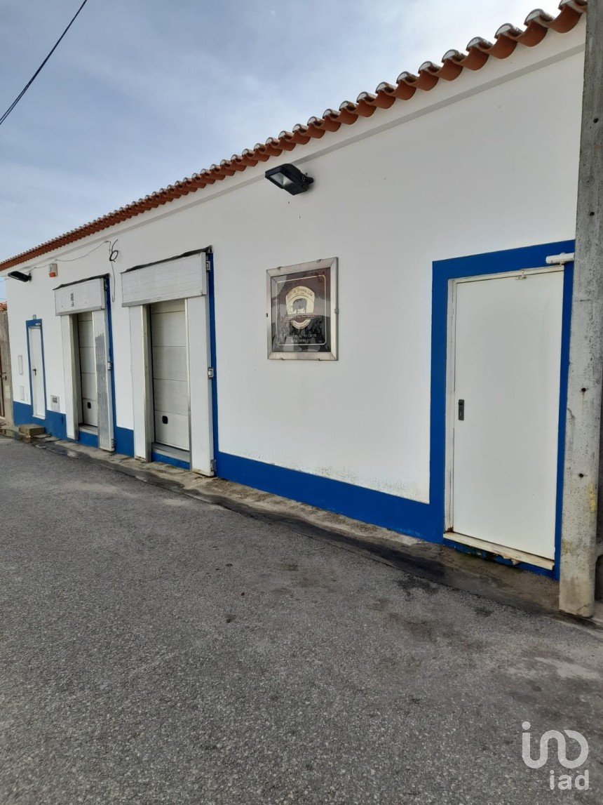 Armazém T0 em Vila Nova de São Bento e Vale de Vargo de 200 m²