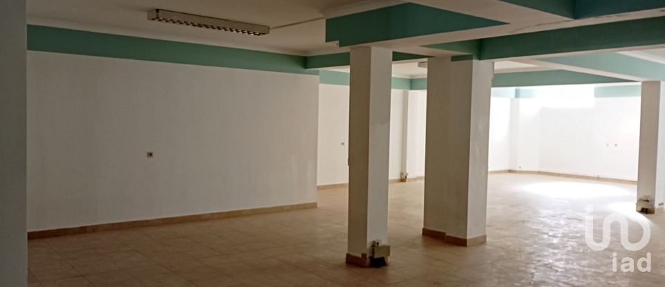 Shop / premises commercial in Cacém e São Marcos of 262 m²