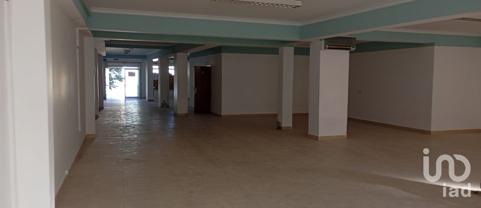 Shop / premises commercial in Cacém e São Marcos of 262 m²