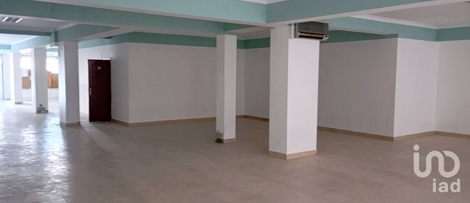 Shop / premises commercial in Cacém e São Marcos of 262 m²