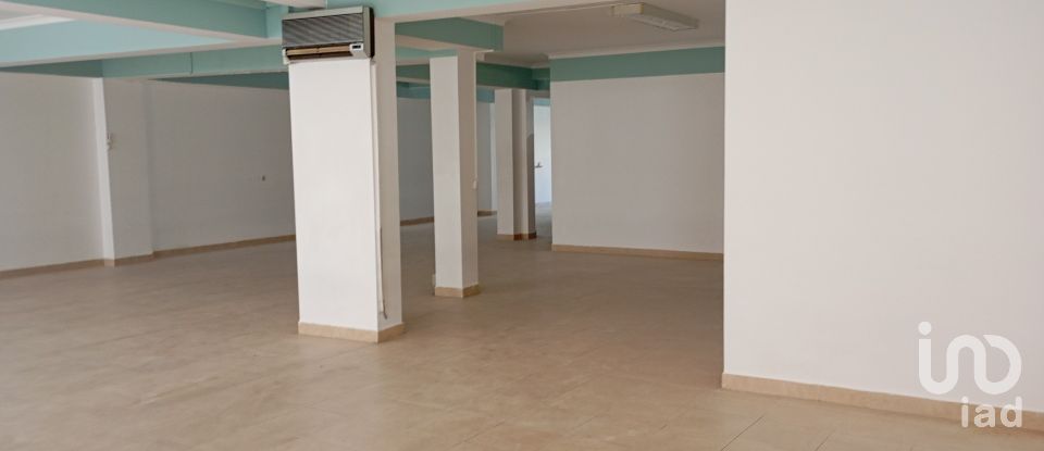 Shop / premises commercial in Cacém e São Marcos of 262 m²