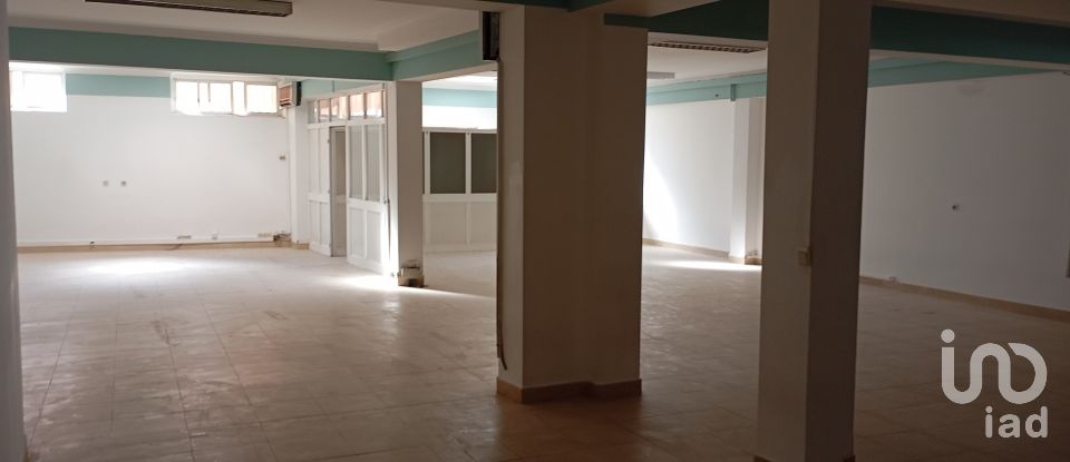 Shop / premises commercial in Cacém e São Marcos of 262 m²