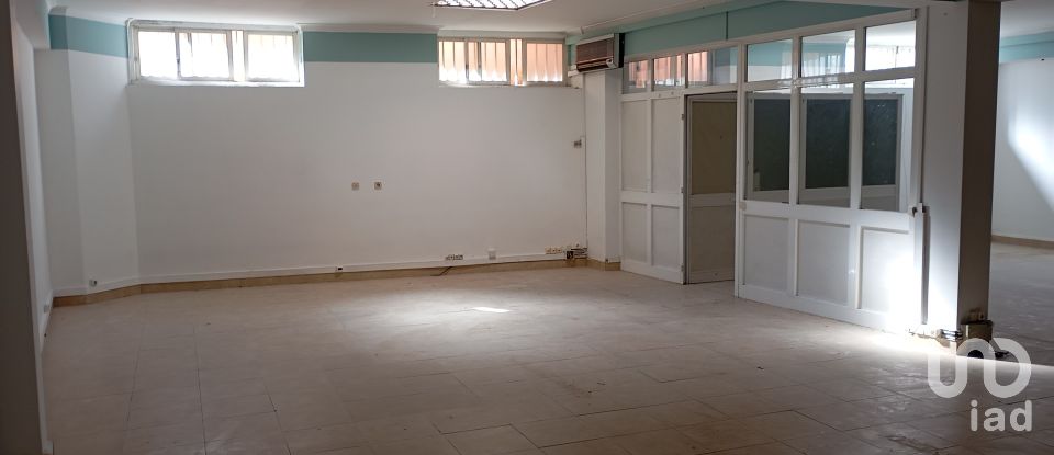 Shop / premises commercial in Cacém e São Marcos of 262 m²