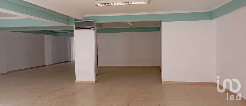 Shop / premises commercial in Cacém e São Marcos of 262 m²