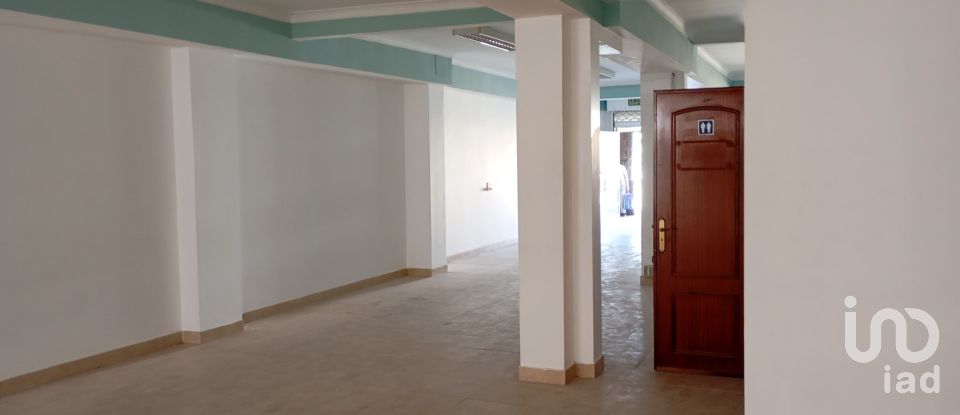 Shop / premises commercial in Cacém e São Marcos of 262 m²