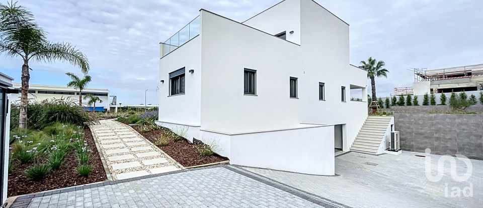 Casa / Villa T4 em Quarteira de 487 m²