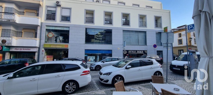 Shop / premises commercial in Sé e São Lourenço of 14 m²