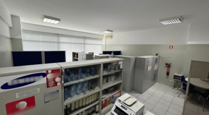 Shop / premises commercial in Santo António dos Olivais of 42 m²