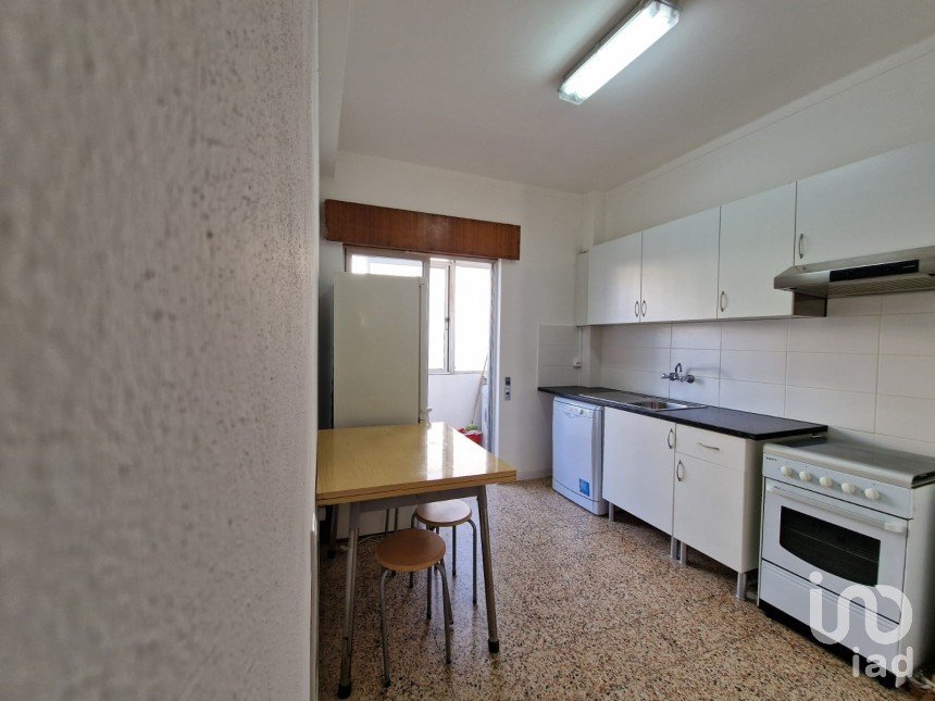 Apartment T2 in Faro (Sé e São Pedro) of 78 m²