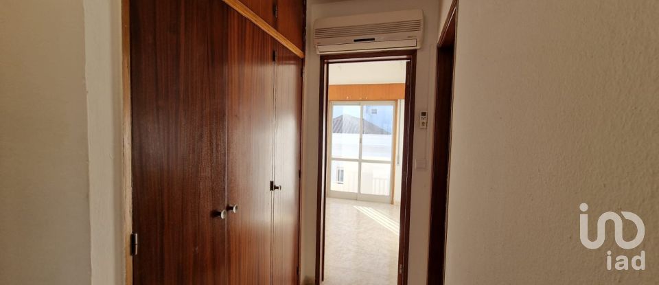 Apartment T2 in Faro (Sé e São Pedro) of 78 m²