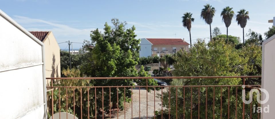 Block of flats in Luz de Tavira e Santo Estêvão of 437 m²