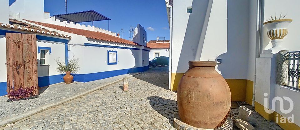 Village house T2 in Barbacena e Vila Fernando of 73 m²