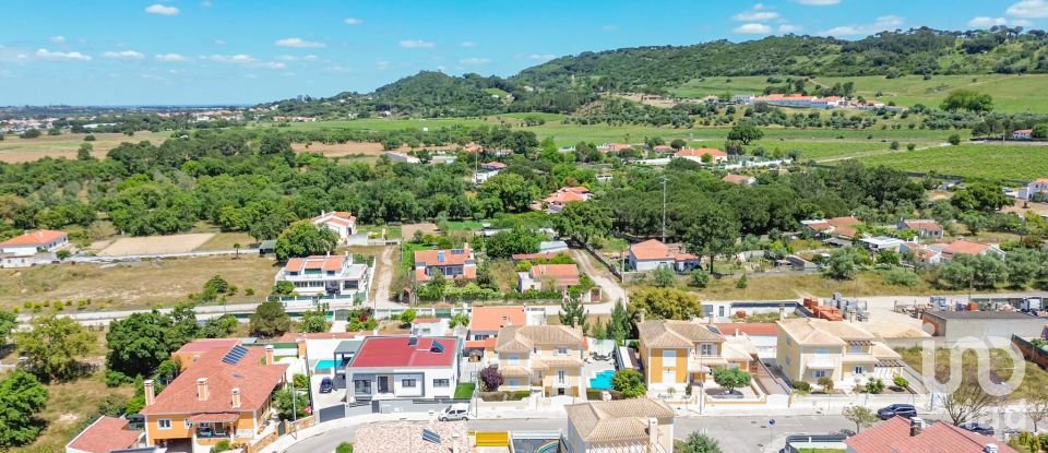 Maison traditionnelle T4 à Azeitão (São Lourenço e São Simão) de 263 m²