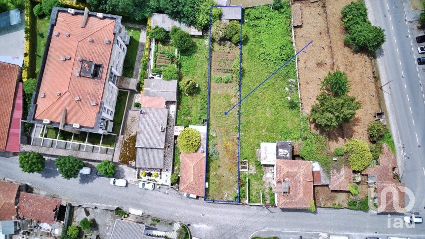 Building land in Moreira of 476 m²