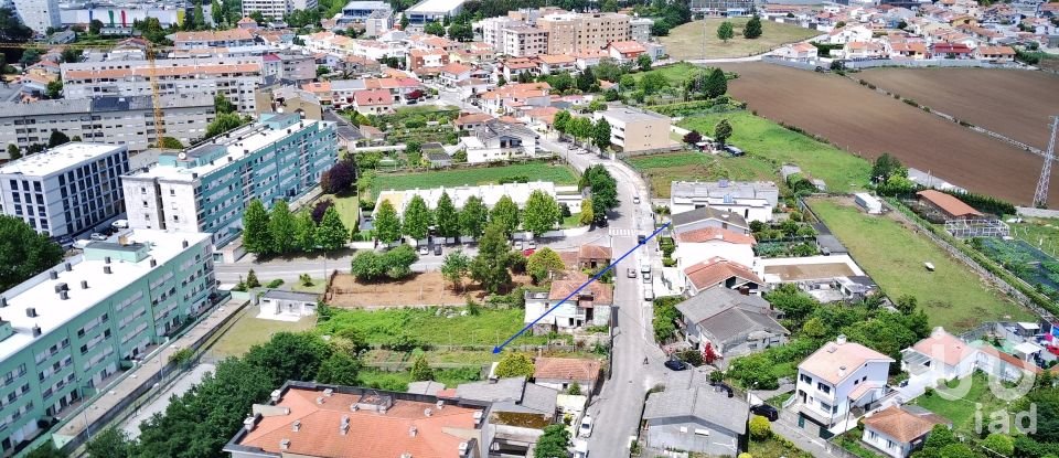 Building land in Moreira of 476 m²