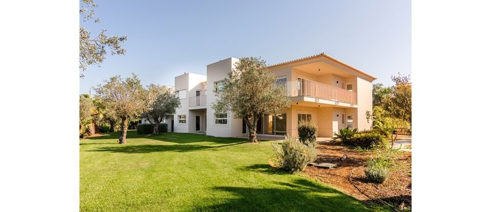 House T2 in Lagoa e Carvoeiro of 112 m²