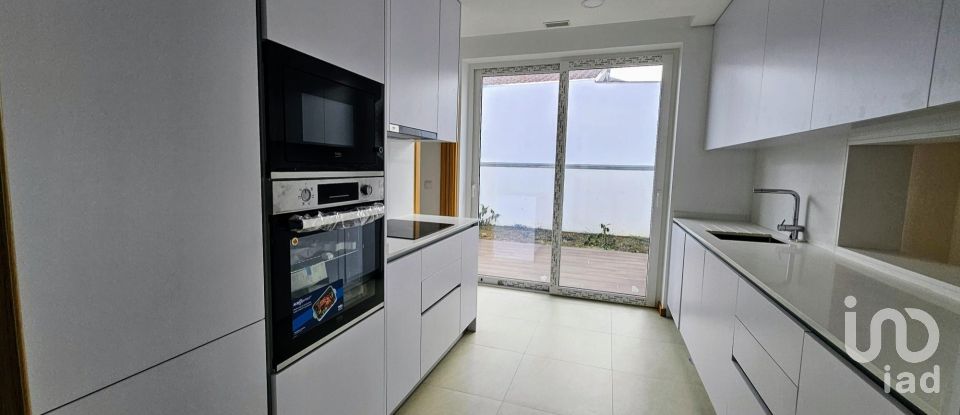 Casa T3 em Branca de 204 m²