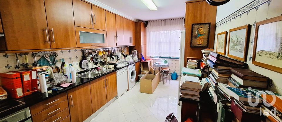 Appartement T2 à Algés, Linda-a-Velha e Cruz Quebrada-Dafundo de 130 m²