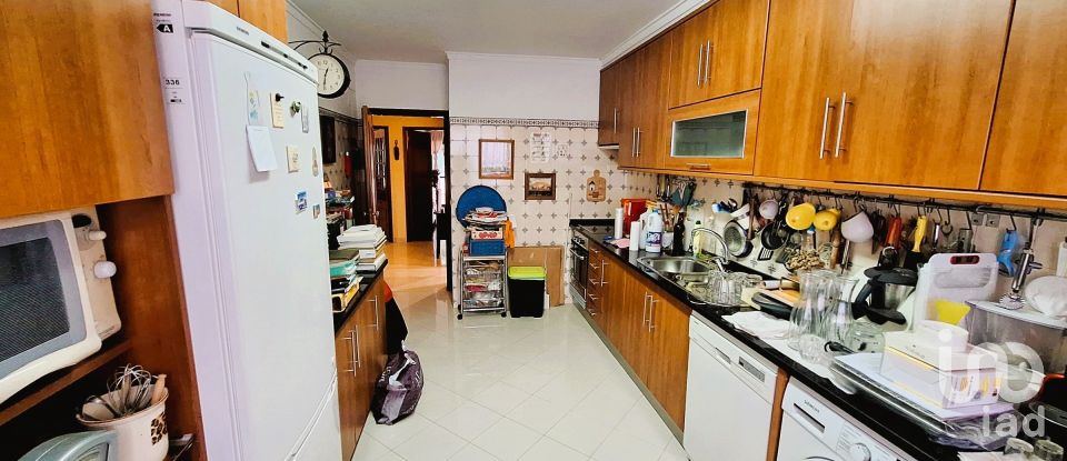 Appartement T2 à Algés, Linda-a-Velha e Cruz Quebrada-Dafundo de 130 m²