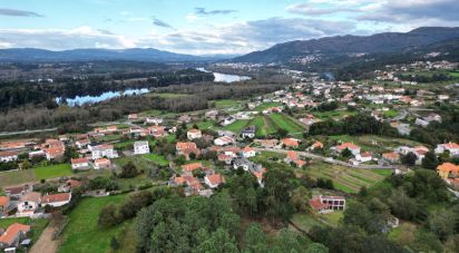 Terreno em Gondarém de 840 m²