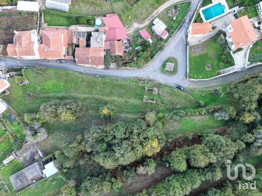 Terreno em Gondarém de 1 150 m²