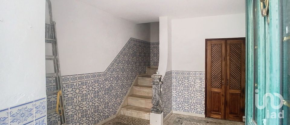 Casa tradicional T2 em Nossa Senhora da Conceição e São Bartolomeu de 230 m²