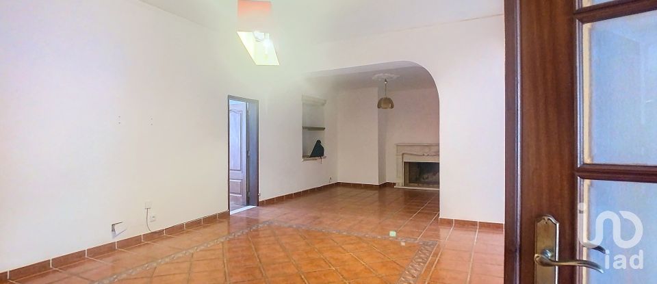 Maison traditionnelle T2 à Nossa Senhora da Conceição e São Bartolomeu de 230 m²