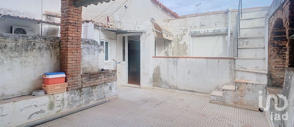 Maison traditionnelle T2 à Nossa Senhora da Conceição e São Bartolomeu de 230 m²