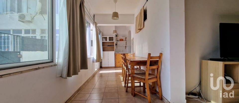 Apartment T4 in Faro (Sé e São Pedro) of 126 m²