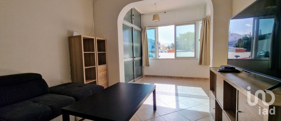 Apartment T4 in Faro (Sé e São Pedro) of 126 m²