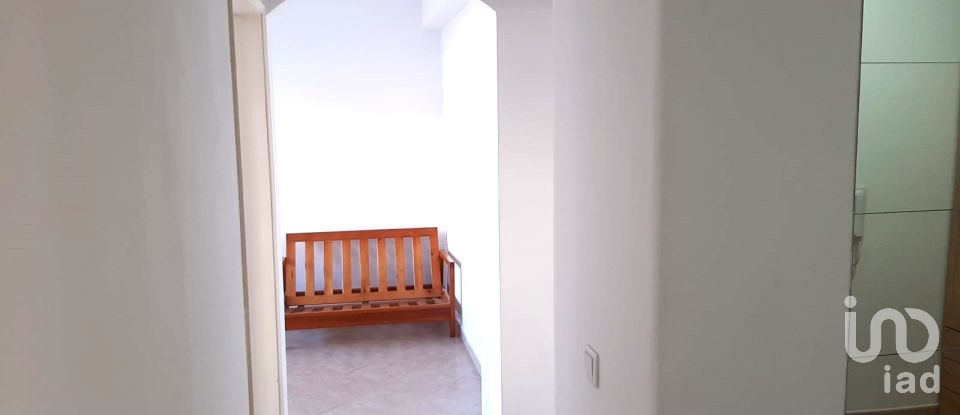 Apartment T4 in Faro (Sé e São Pedro) of 126 m²